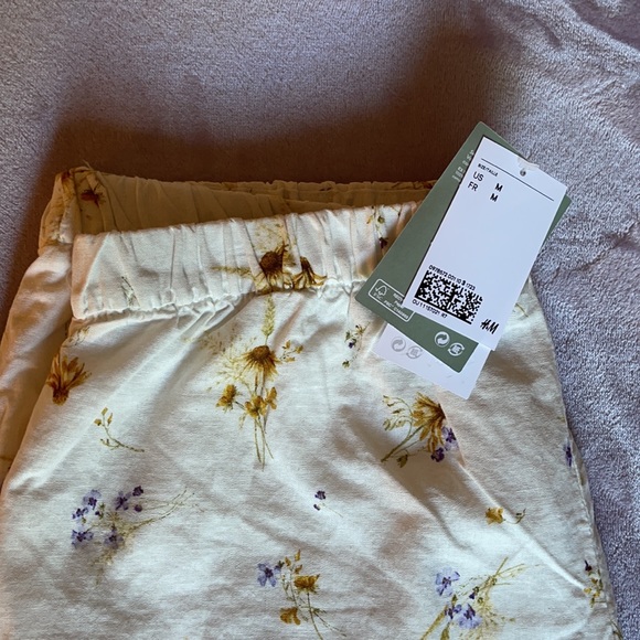 Linen Blend Shorts- H&M Conscious - Picture 4 of 4